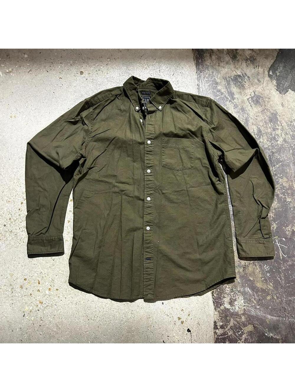 Vintage y2k olive green GAP longsleeve button up shirt